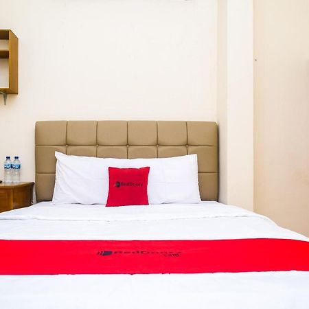 Reddoorz Syariah @ Griya Thamrin Manahan Solo Екстер'єр фото