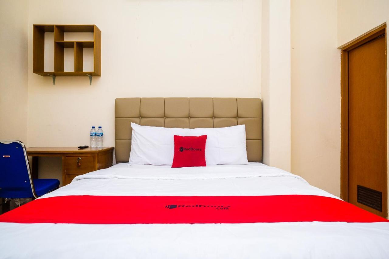 Reddoorz Syariah @ Griya Thamrin Manahan Solo Екстер'єр фото
