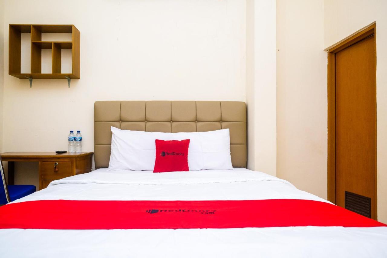 Reddoorz Syariah @ Griya Thamrin Manahan Solo Екстер'єр фото