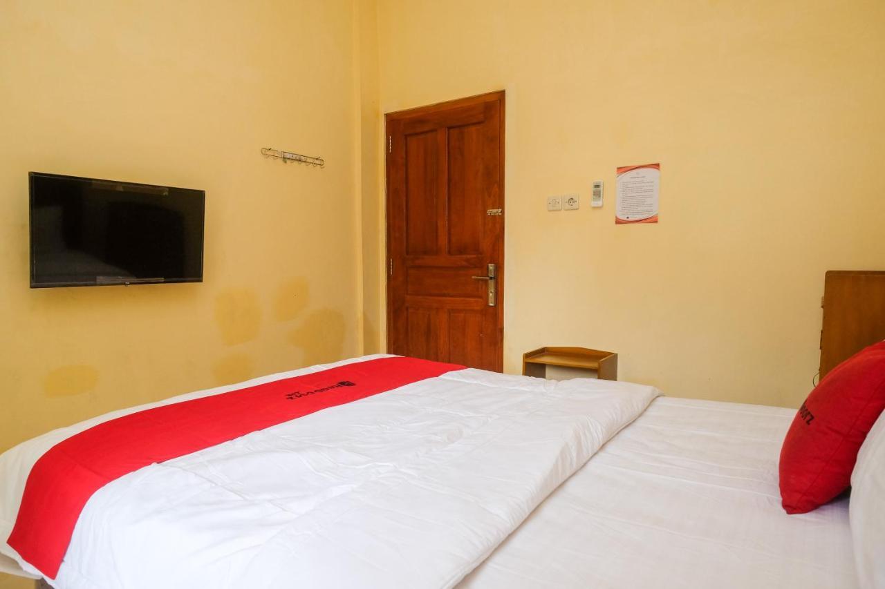 Reddoorz Syariah @ Griya Thamrin Manahan Solo Екстер'єр фото