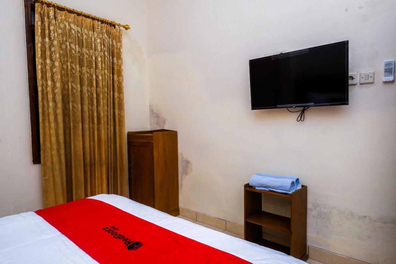 Reddoorz Syariah @ Griya Thamrin Manahan Solo Екстер'єр фото